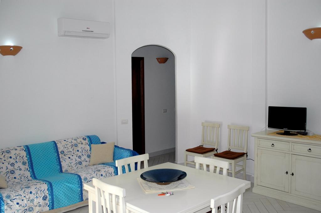 Holiday Homes Stella Marina 산테오도로 객실 사진